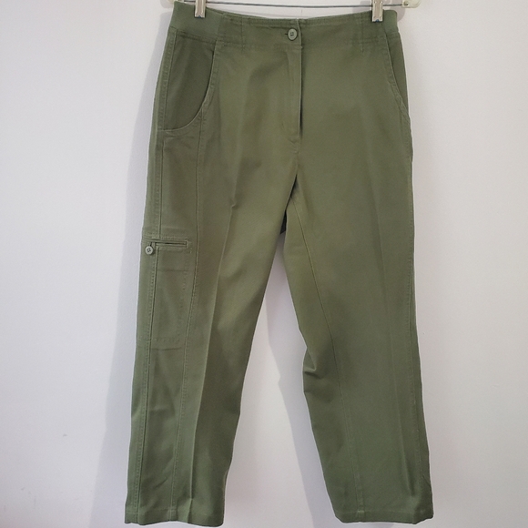 LL Bean Woman' Classic Fit Olive Cargo Pants Comfort Stretch Waistband Sz12 FLAW - Picture 1 of 16